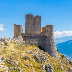 Castles palazzi & villas